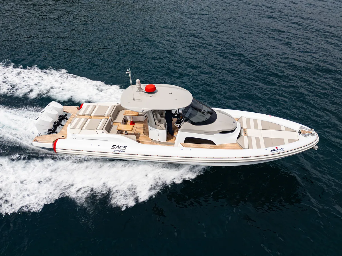 Sacs Marine Strider 13 KNT x SACS: Schnellbootfahrt auf dem Meer