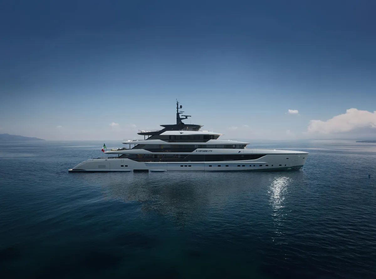 Sanlorenzo 74Steel: Yacht floating at sea