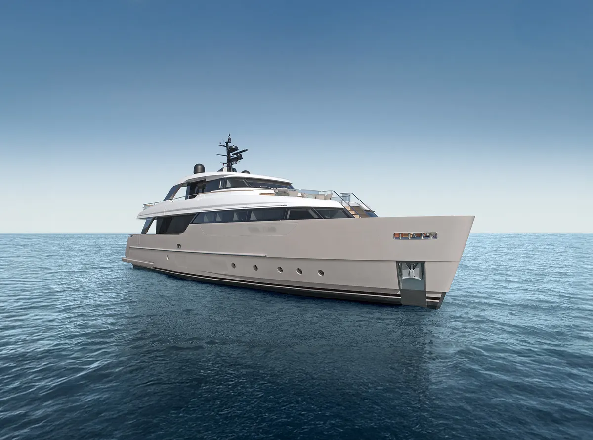 Sanlorenzo SD96: Yacht cruising at sea