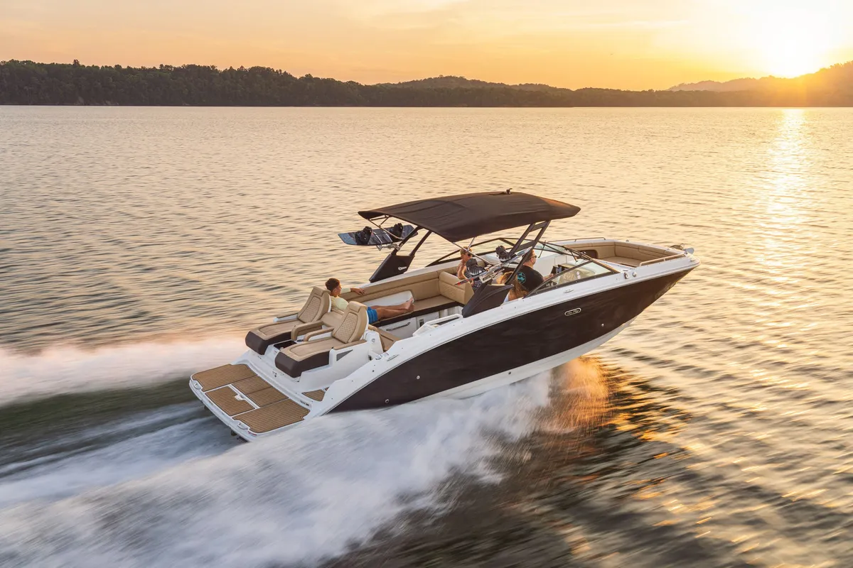 Sea Ray SDX 290: Bootsfahrt bei Sonnenuntergang