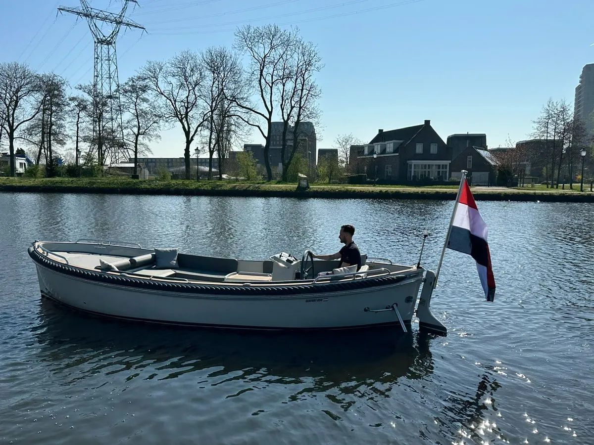 Seafury 650 Comfort: Eine Sloop auf dem Wasser