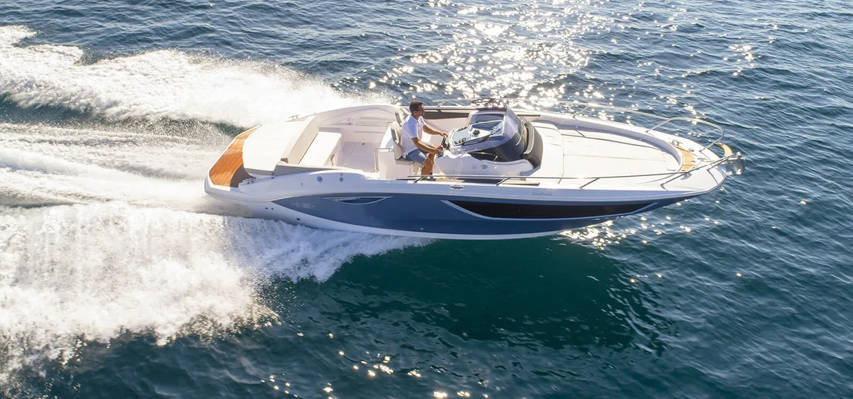 Sessa Marine Key Largo 27: Ein Sportboot auf See