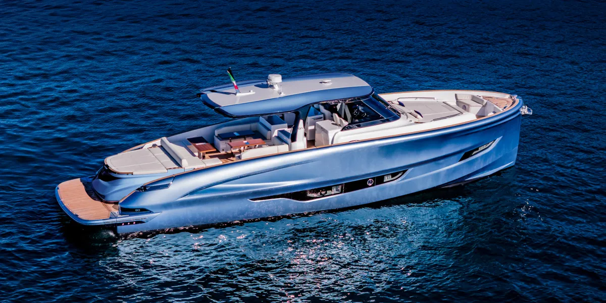 Solaris Power 60 Open ST: Luxury motor yacht cruising at sea