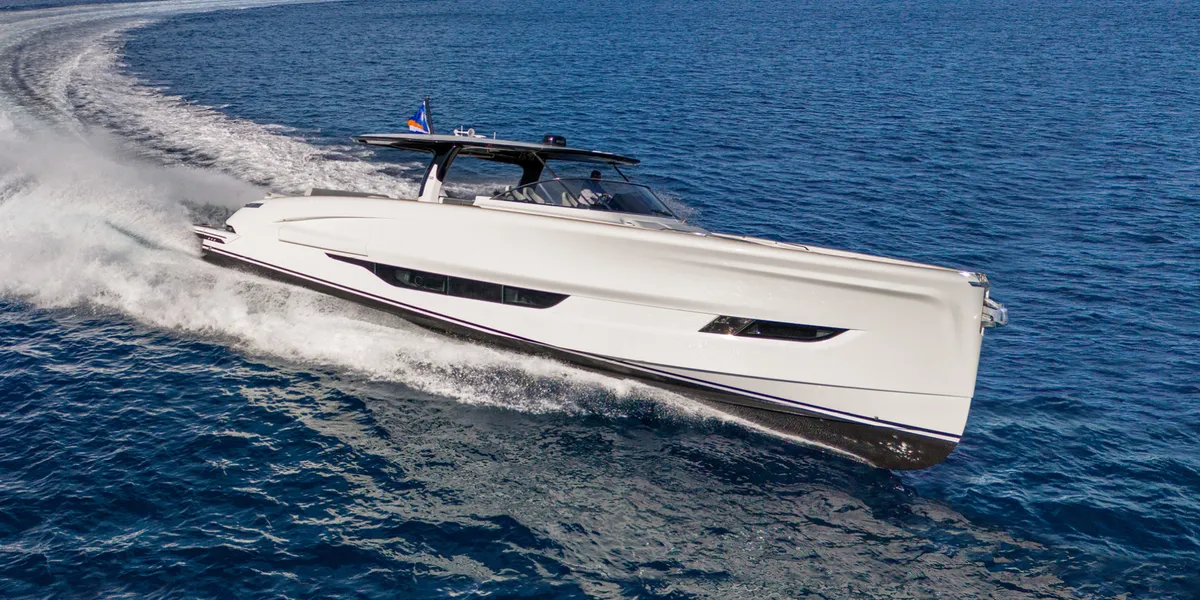Solaris Power 60 Open: White boat cruising at sea