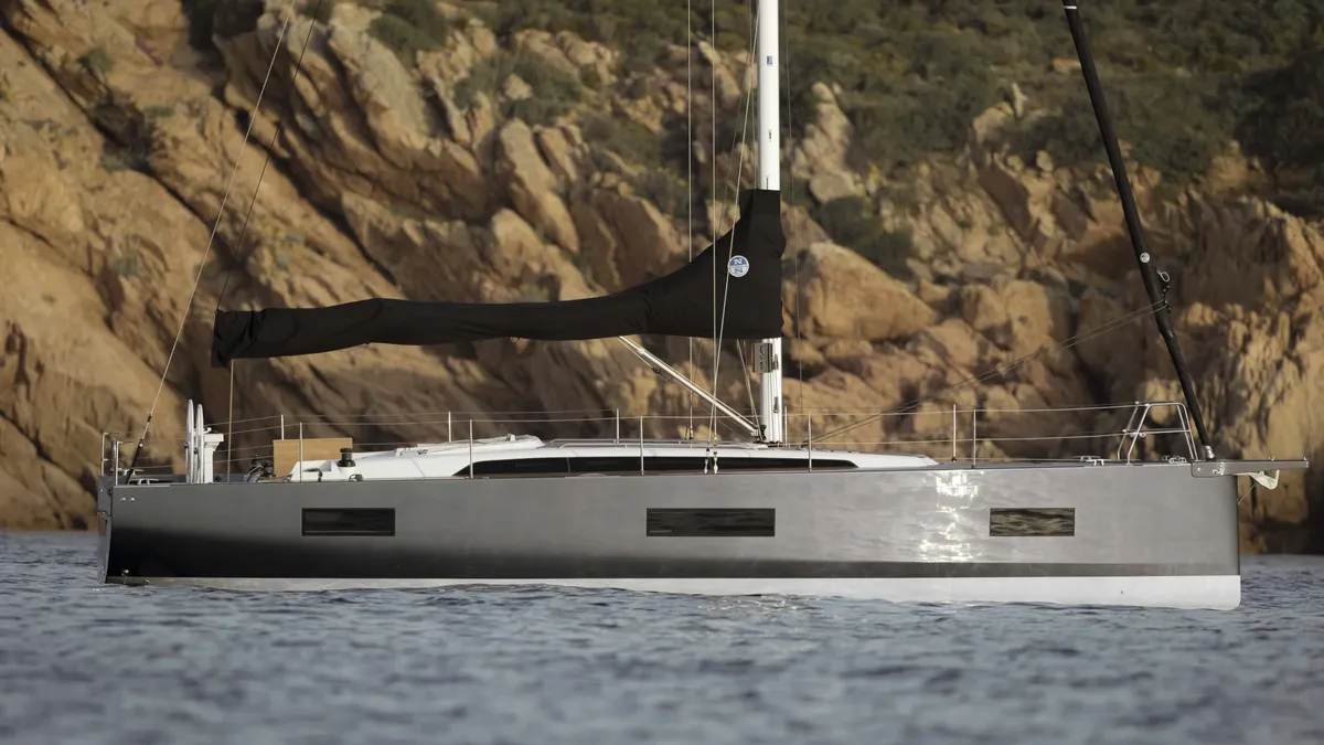 Solaris Yachts 40: Voilier adapté aux côtes rocheuses