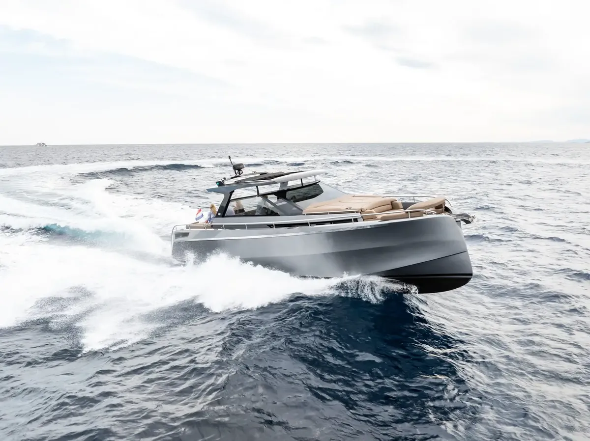 Steeler Yachts Bronson 50: Bootsfahrt auf dem Meer