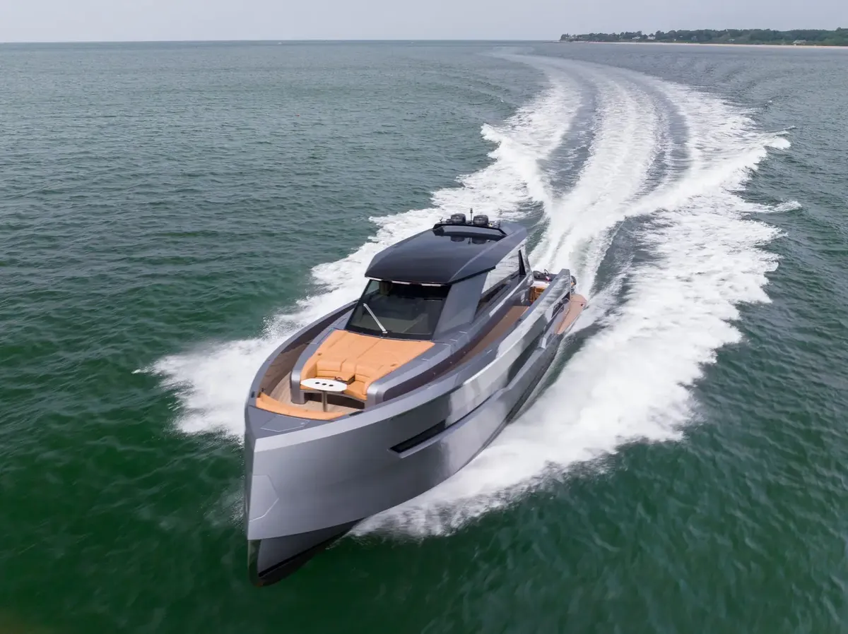 Steeler Yachts Bronson 67 Beachclub: Boat cruising at sea