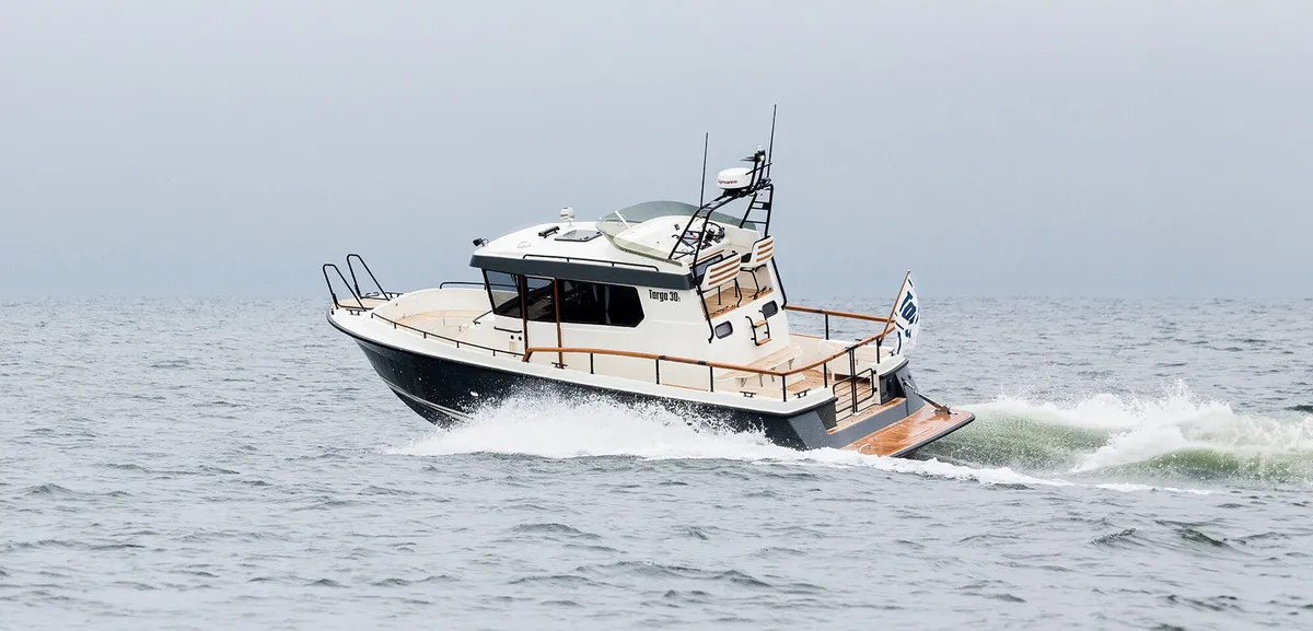 Targa 30.1: Bootsfahrt auf dem Meer