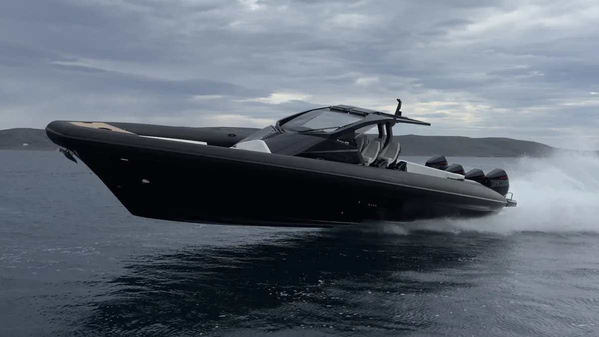 Technohull Alpha 45: Schnellbootfahrt auf dem Meer
