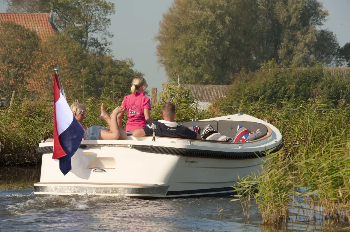 Waterspoor 707: Une famille en croisière à bord d'un sloep