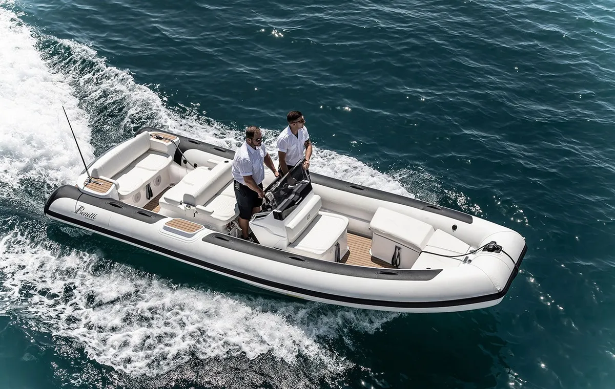 Williams Jet Tenders DieselJet 625: Eine Fahrt mit dem Schlauchboot auf dem Meer