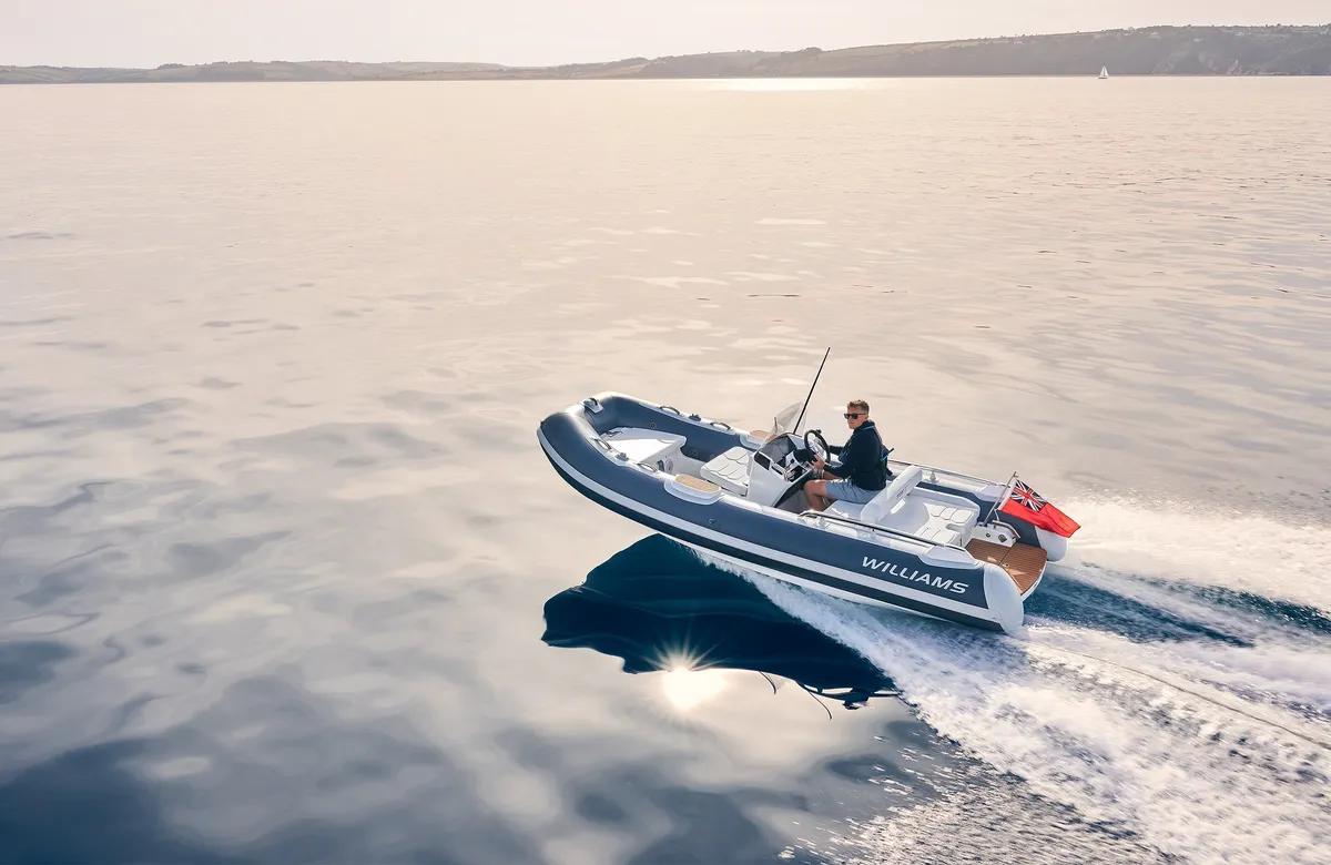 Williams Jet Tenders SportJet 460: RIB boat cruising across the sea