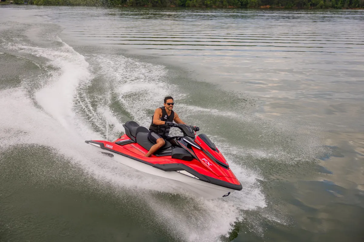 Yamaha WaveRunner FX Cruiser HO: A jet ski travelling on a lake