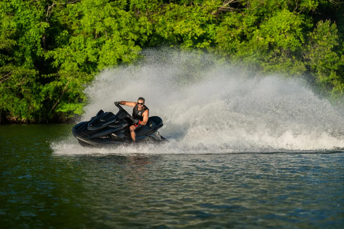 Yamaha WaveRunner FX Limited SVHO: Jet ski spraying water amongst trees