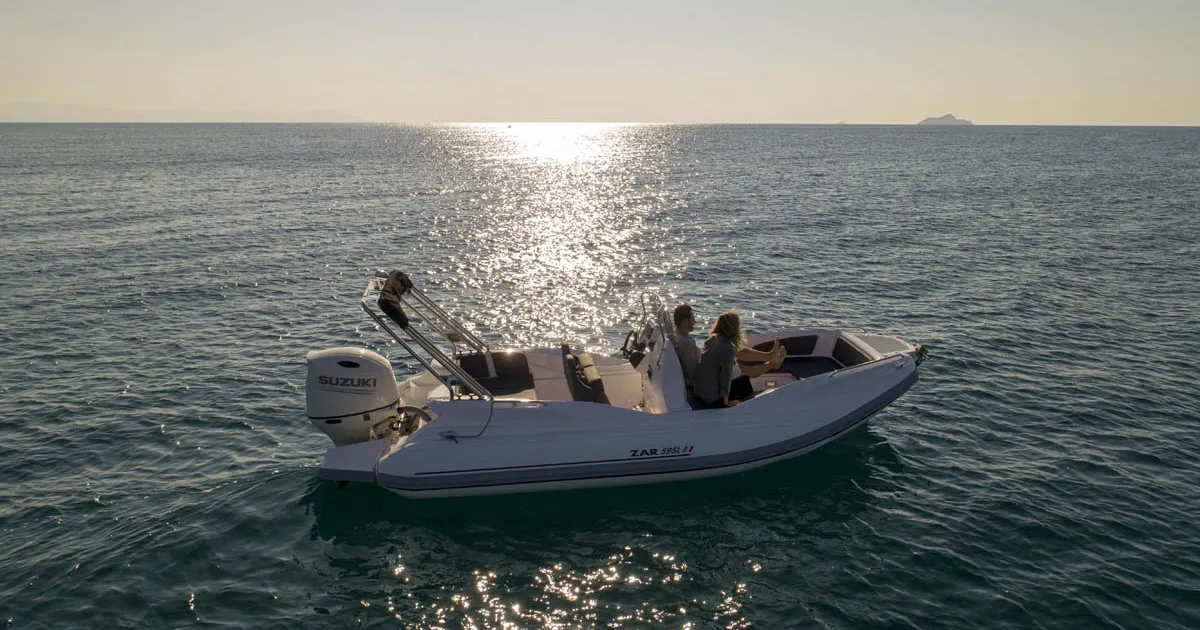 Zar Formenti 59 SL Limited: Boat cruising at sea at sunset