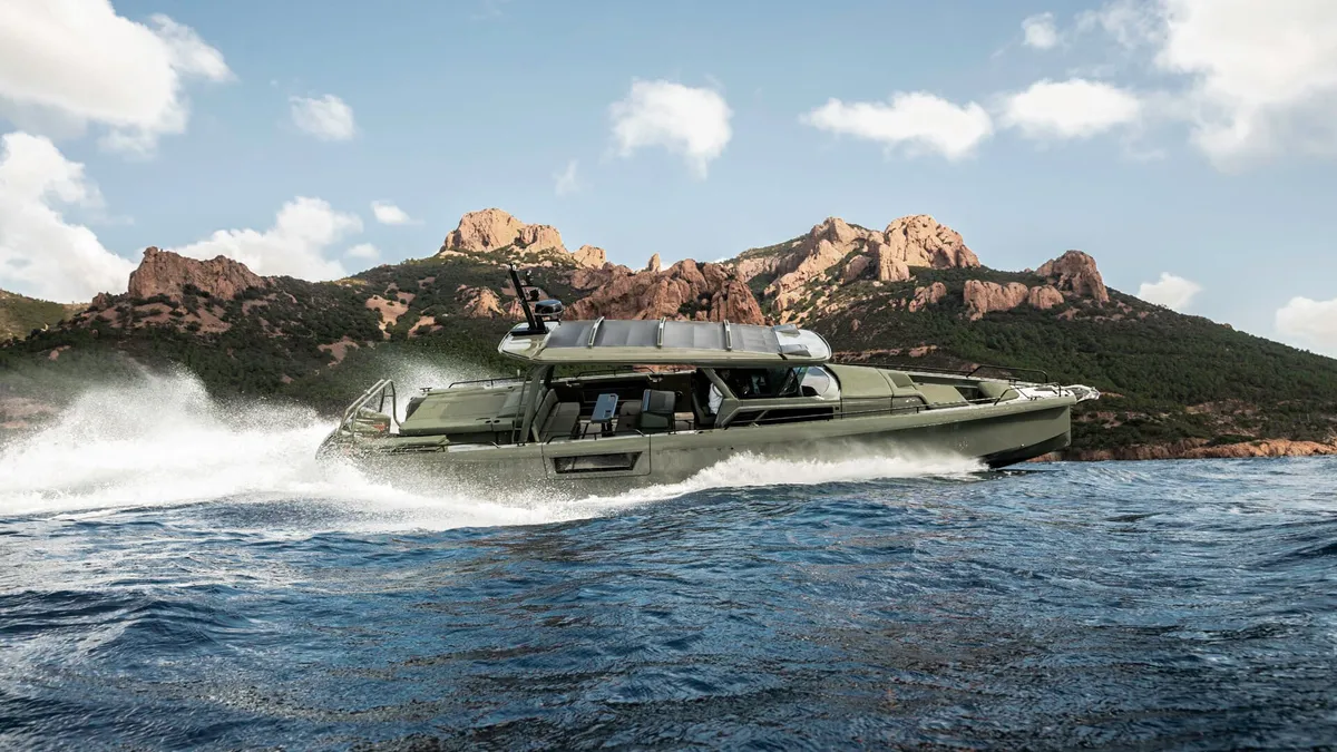 BRABUS Marine Shadow 1500 Cross Top: BRABUS Marine Shadow 1500 Cross Top
