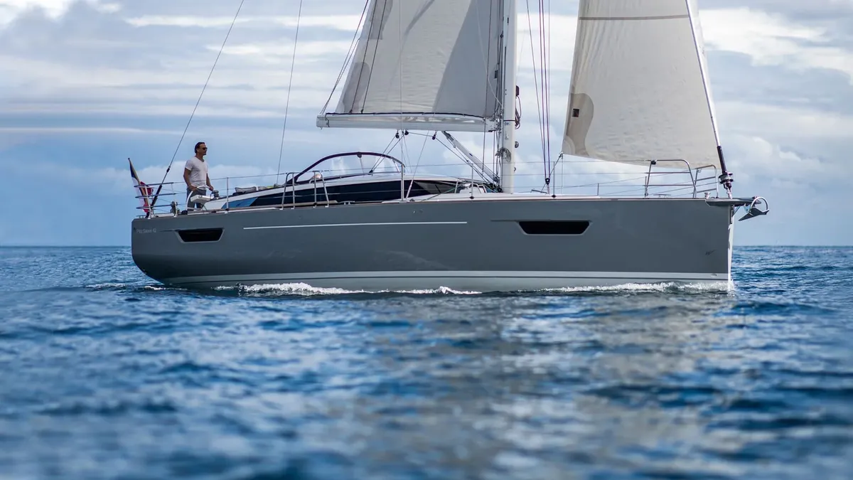 Wauquiez Pilot Saloon 42: Wauquiez Pilot Saloon 42